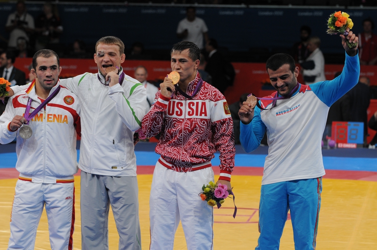 Londono olimpinių žaidynių nugalėtojas ir prizininkai (iš kairės): Arsenas Džulfalakianas (ARM), Aleksandras Kazakevičius, Romanas Vlasovas (RUS) ir  Eminas Ahmadovas (AZE)